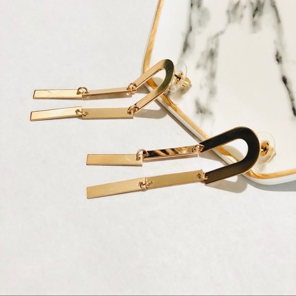 RHEA GOLD DANGLE U EARRINGS MINIMALIST CHIC BOUTIQ - Picture 4 of 6